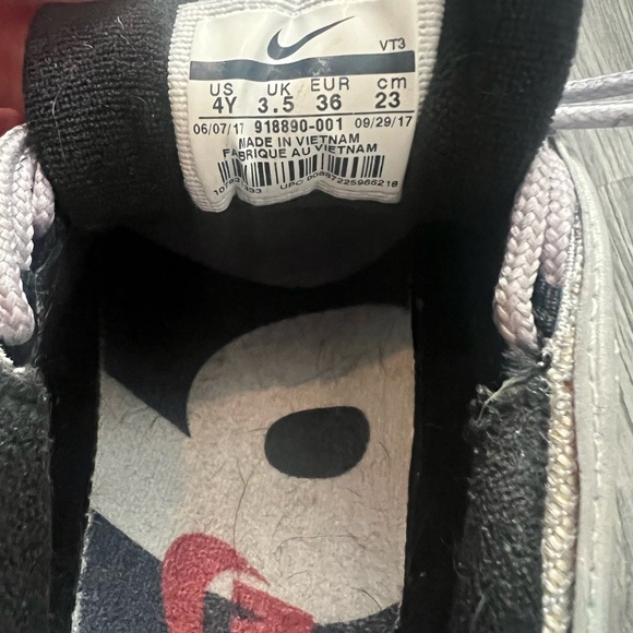 Nike “silver bullet” sneakers - Picture 4 of 5